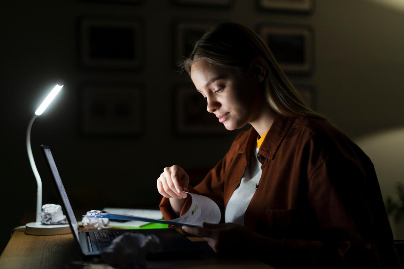 Financial analysis meeting discussing business growth strategies